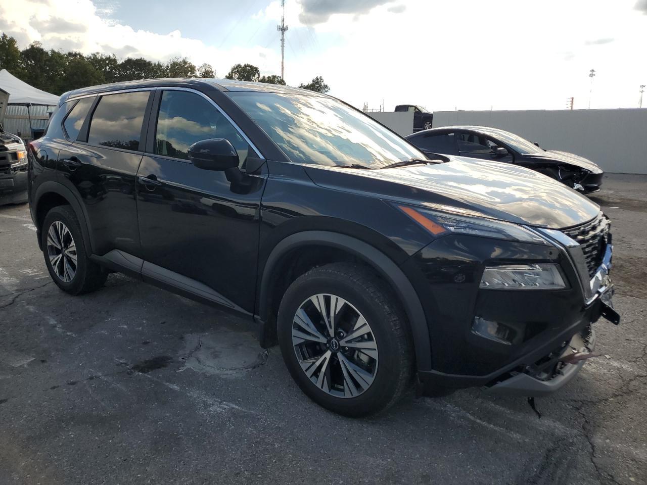 2023 Nissan Rogue Sv - Image 4