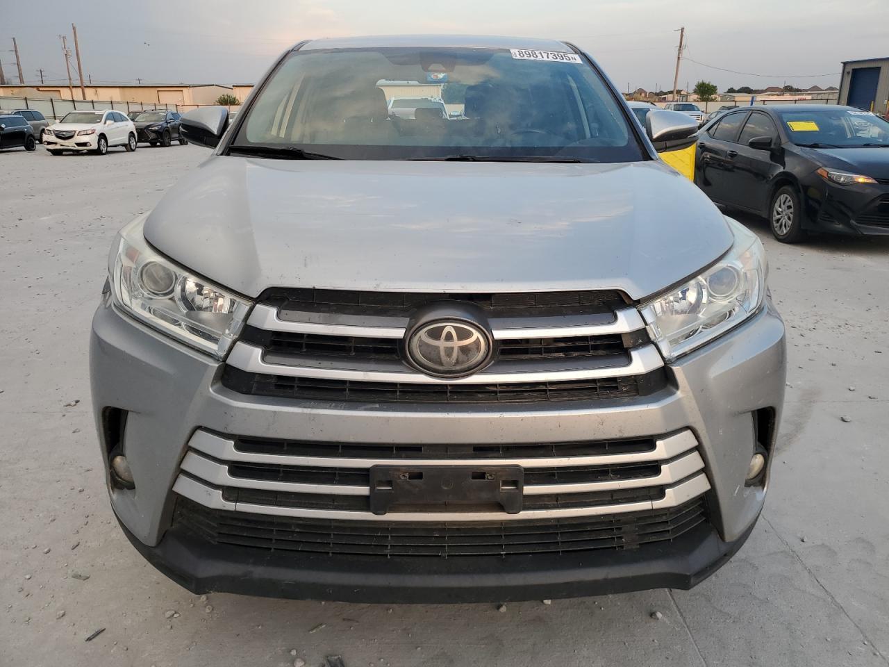 2018 Toyota Highlander Le - Image 5