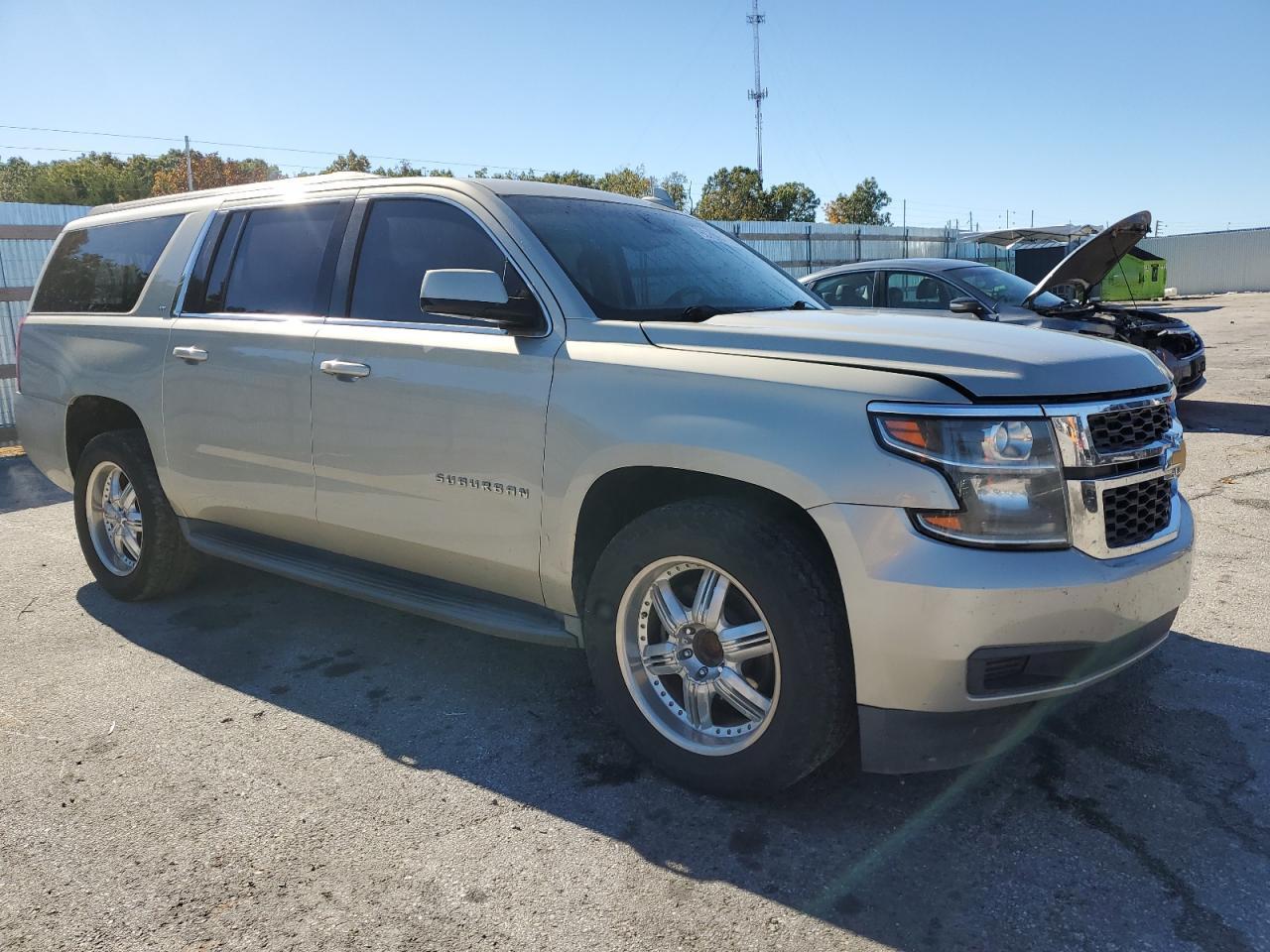 2015 Chevrolet Suburban C1500 Lt - Фото 4