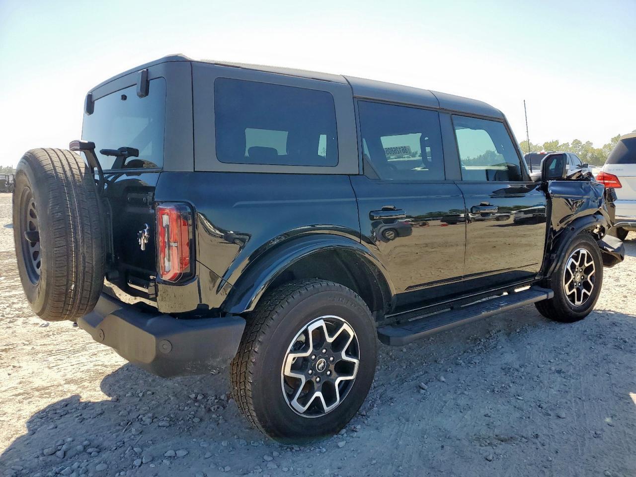 2024 Ford Bronco Outer Banks - Фото 3