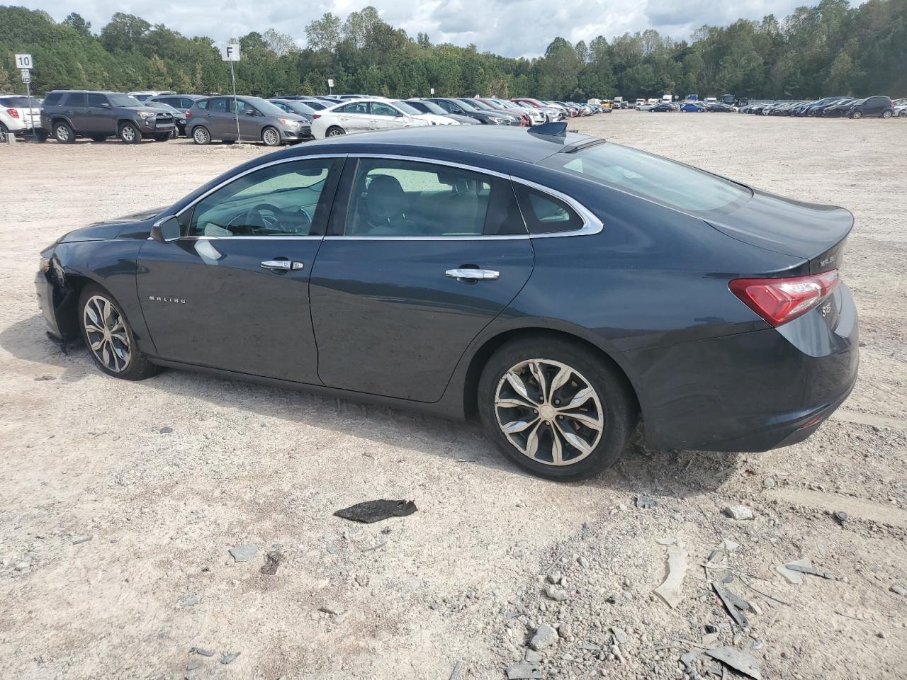2019 Chevrolet Malibu Lt - Image 2