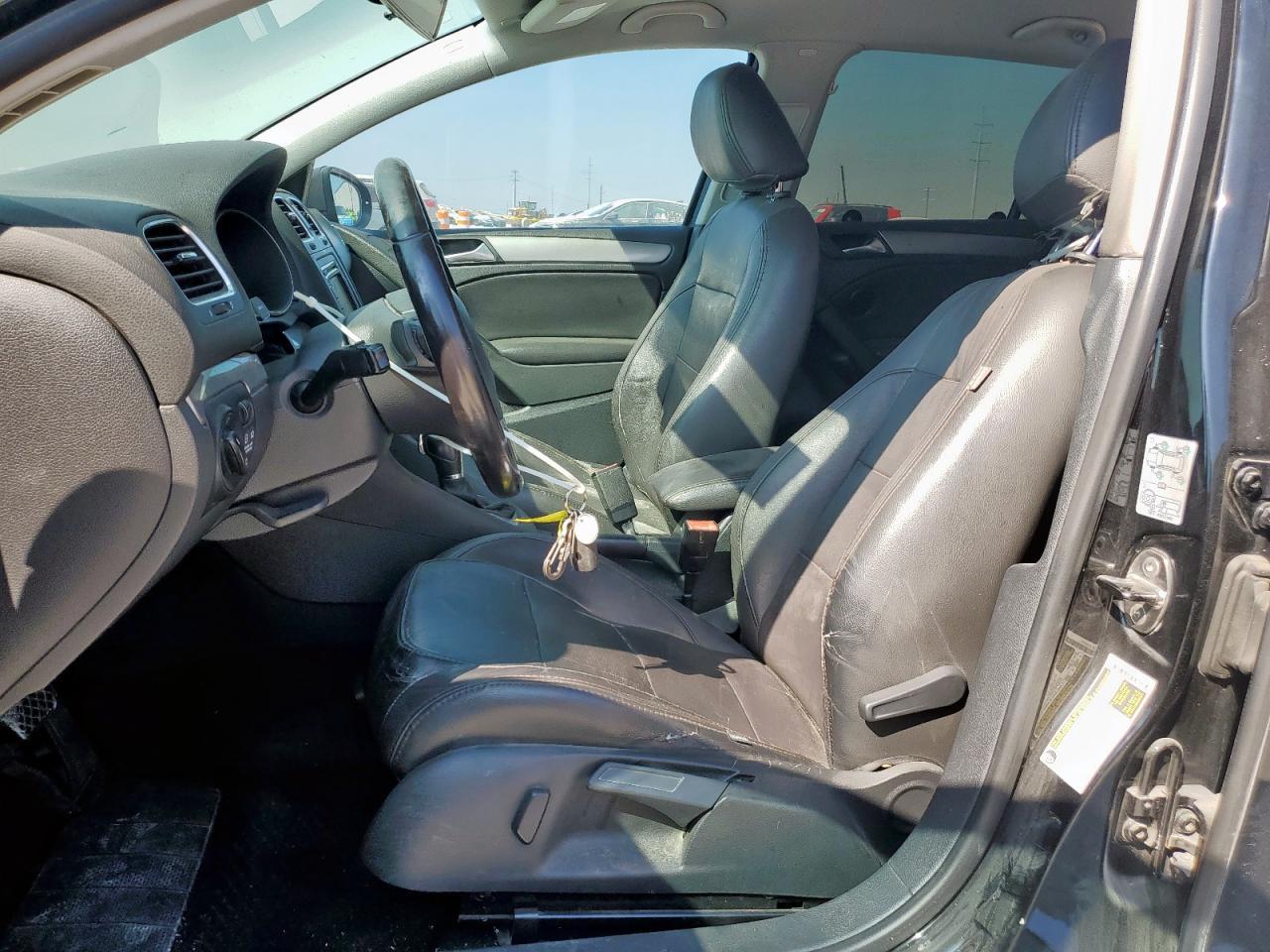 2012 Volkswagen Golf - Image 7