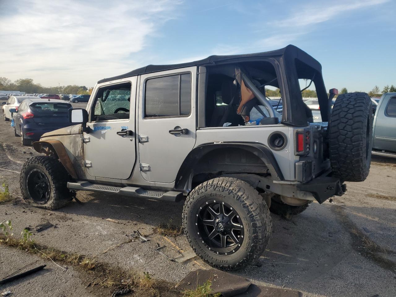 2014 Jeep Wrangler Unlimited Sahara - Фото 2