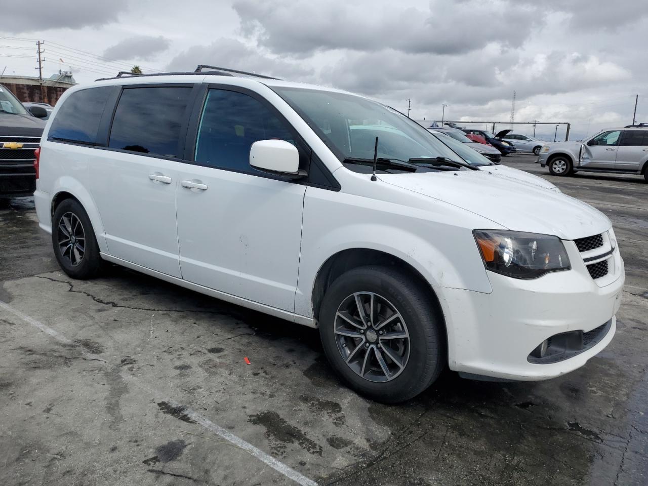 2018 Dodge Grand Caravan Gt - Image 4