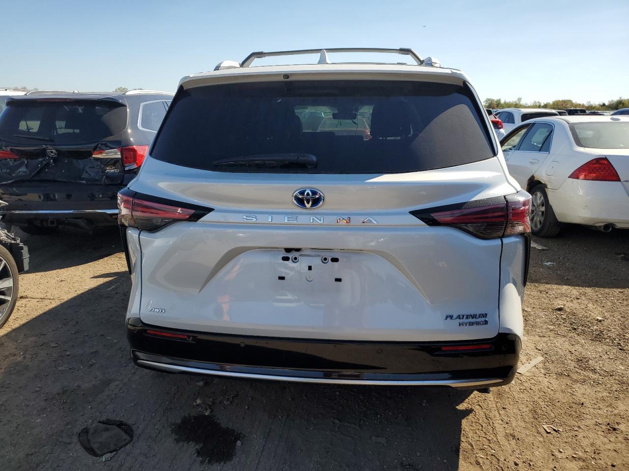 2024 Toyota Sienna Limited - Фото 6