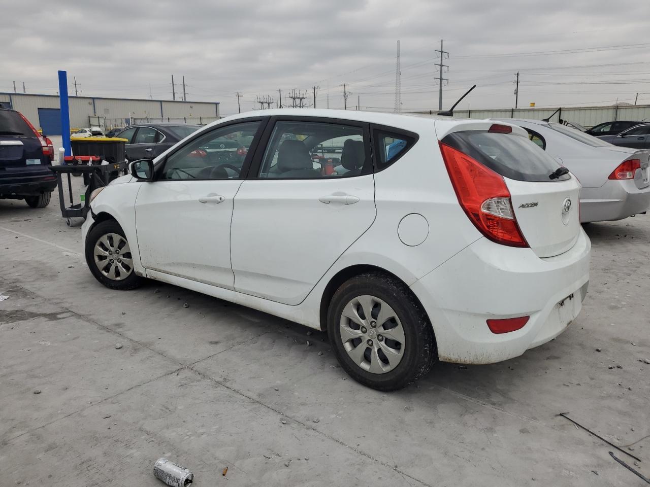 2016 Hyundai Accent Se - Фото 2