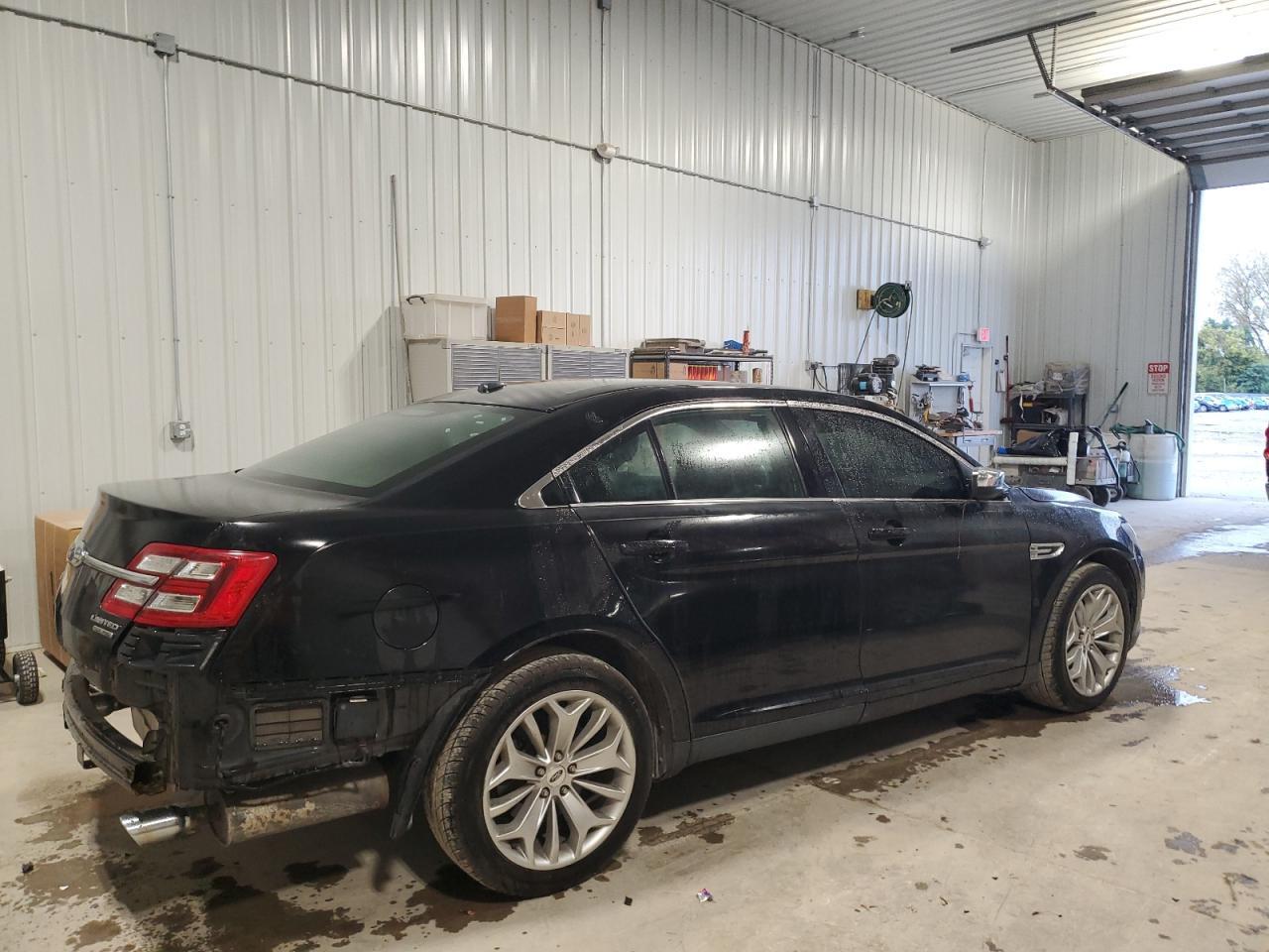 2017 Ford Taurus Limited - Image 3