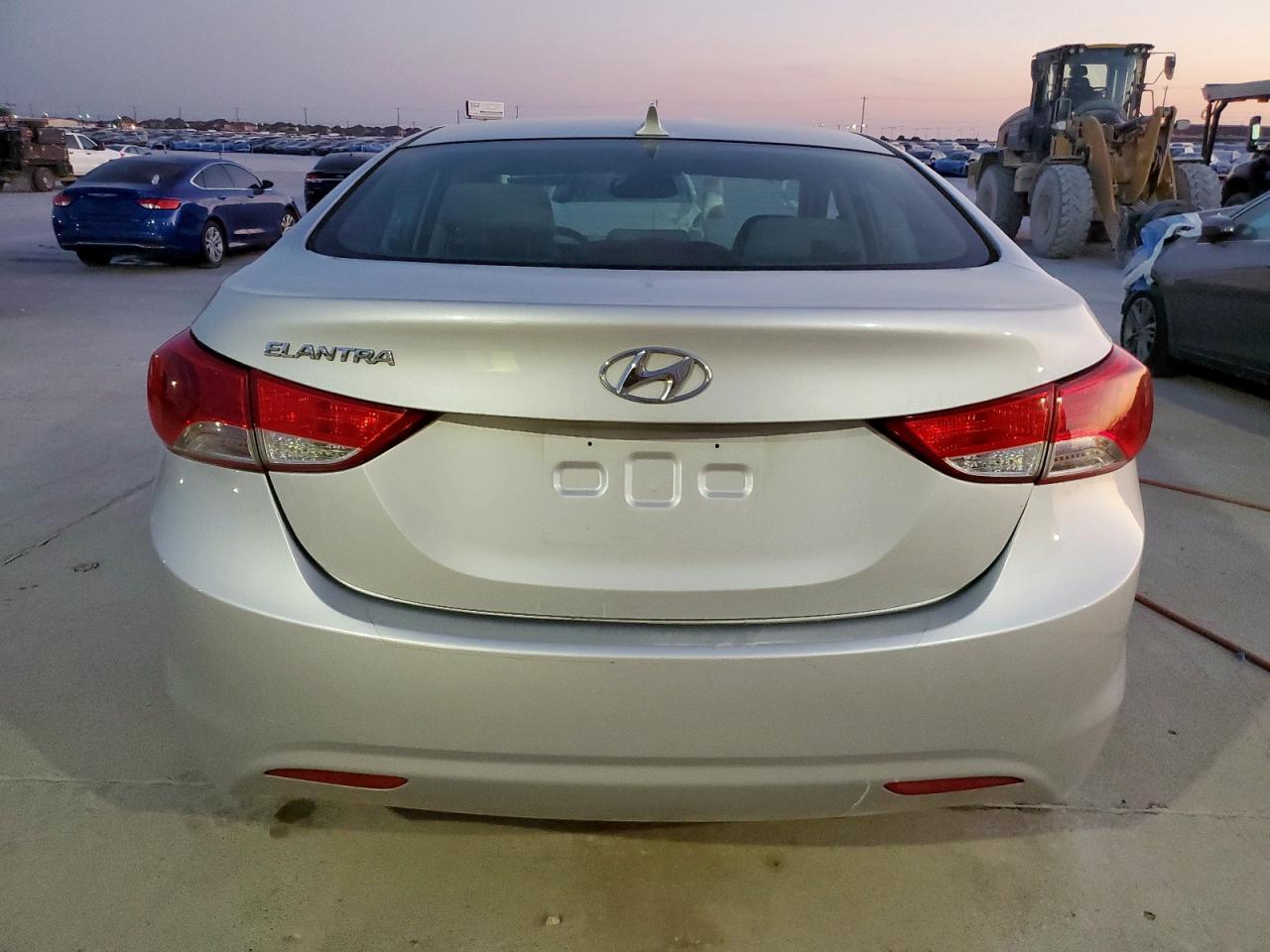 2013 Hyundai Elantra Gls - Фото 6