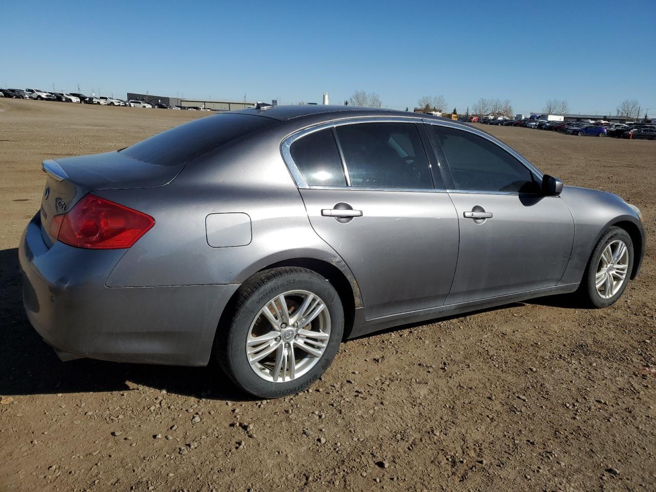 2010 Infiniti G37 - Фото 3