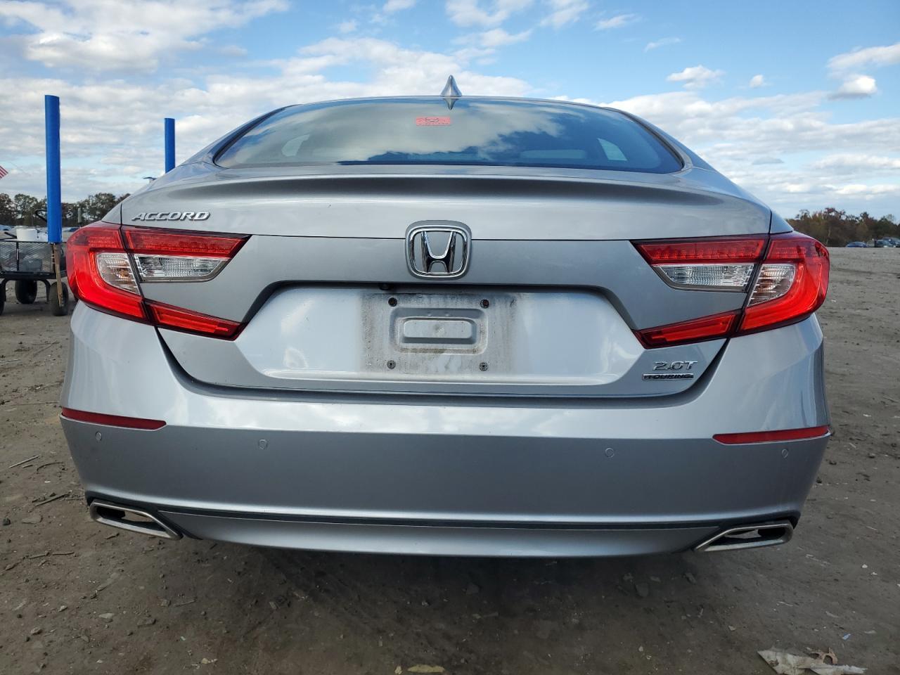2019 Honda Accord Touring - Image 6