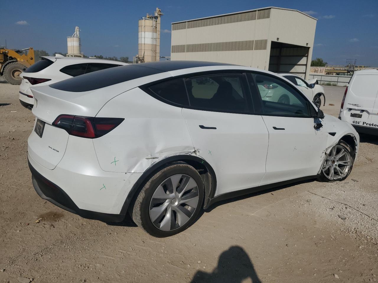 2023 Tesla Model Y - Image 3