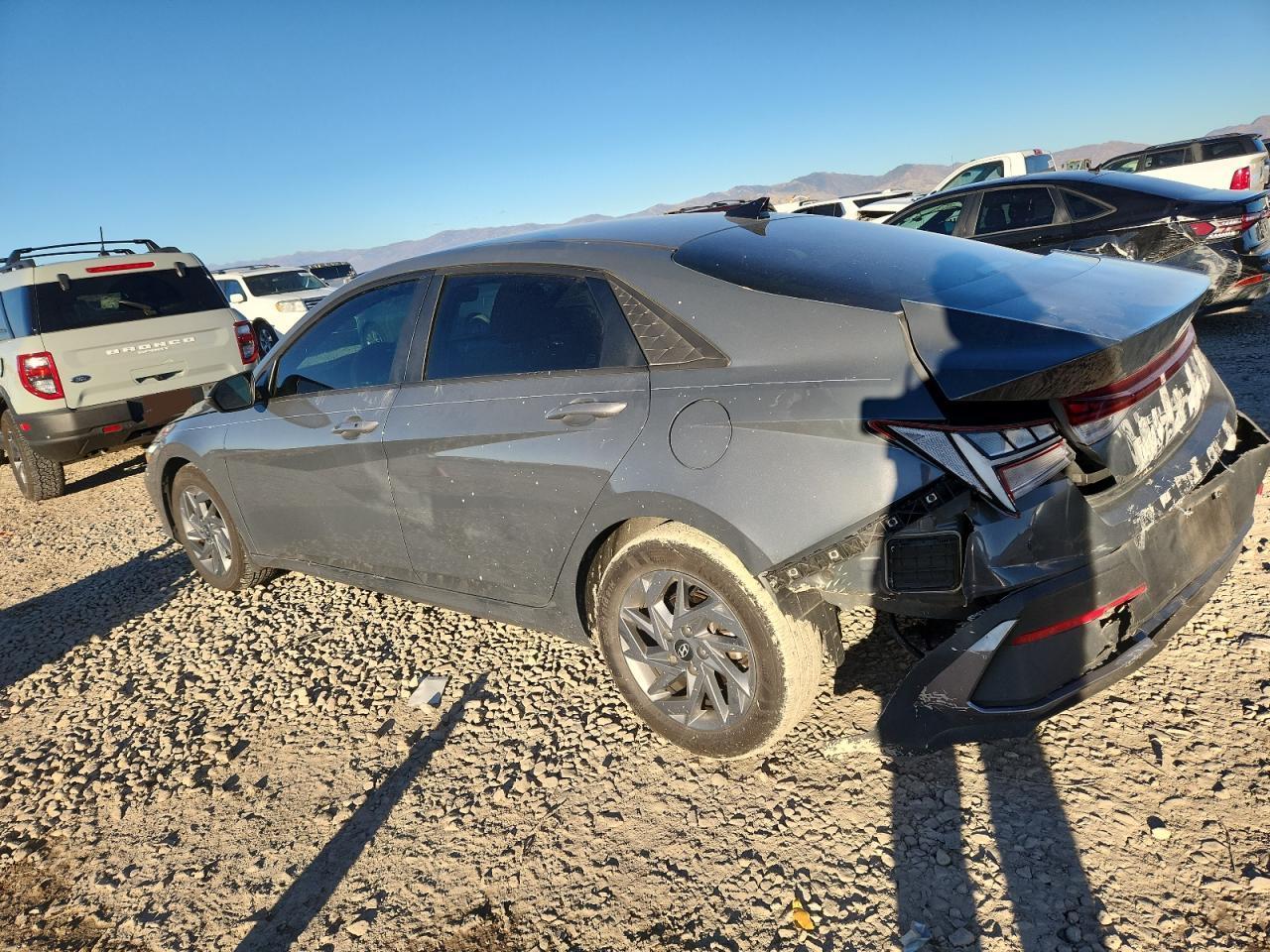 2024 Hyundai Elantra Blue - Image 2