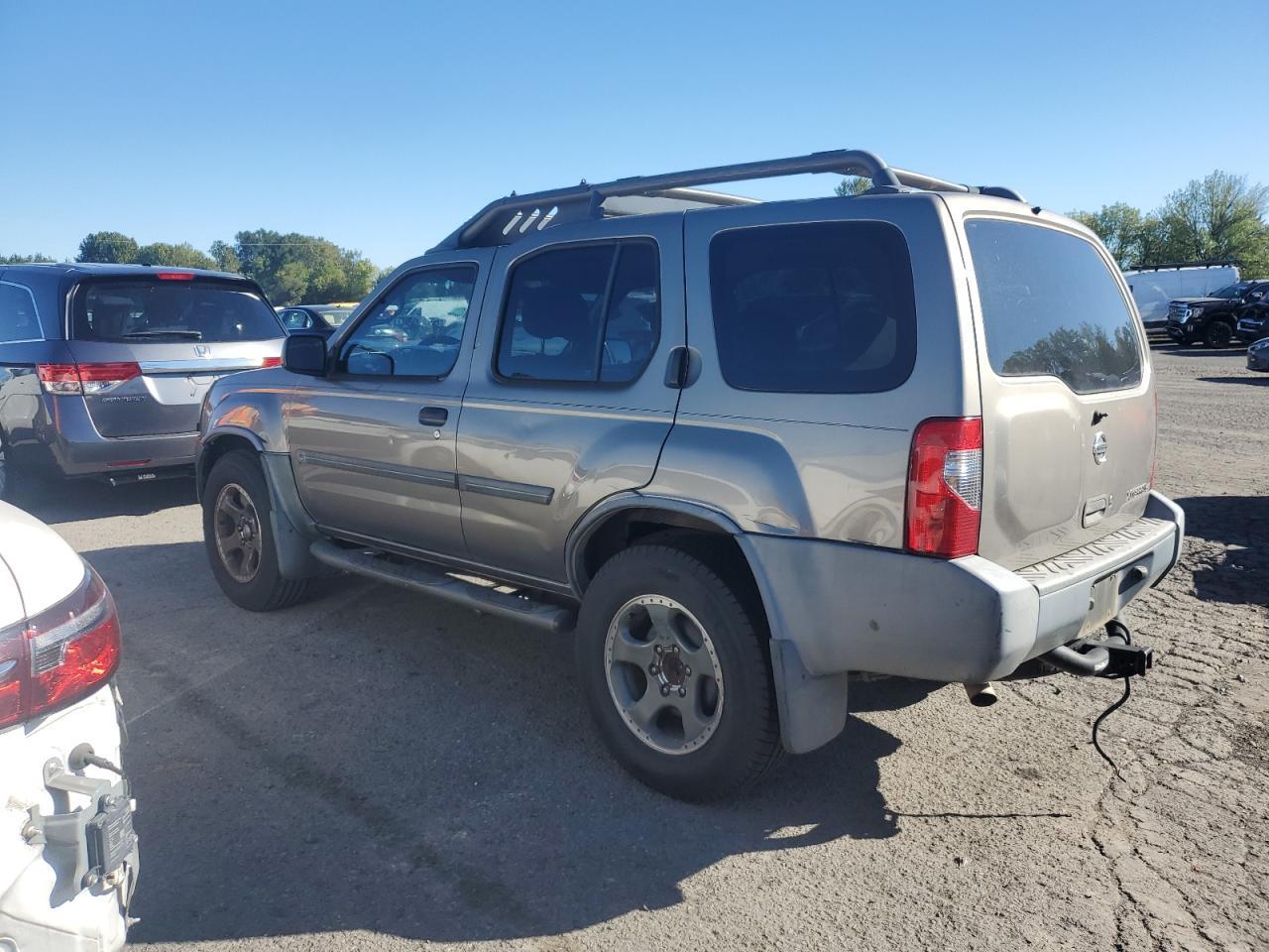 2004 Nissan Xterra Xe - Фото 2
