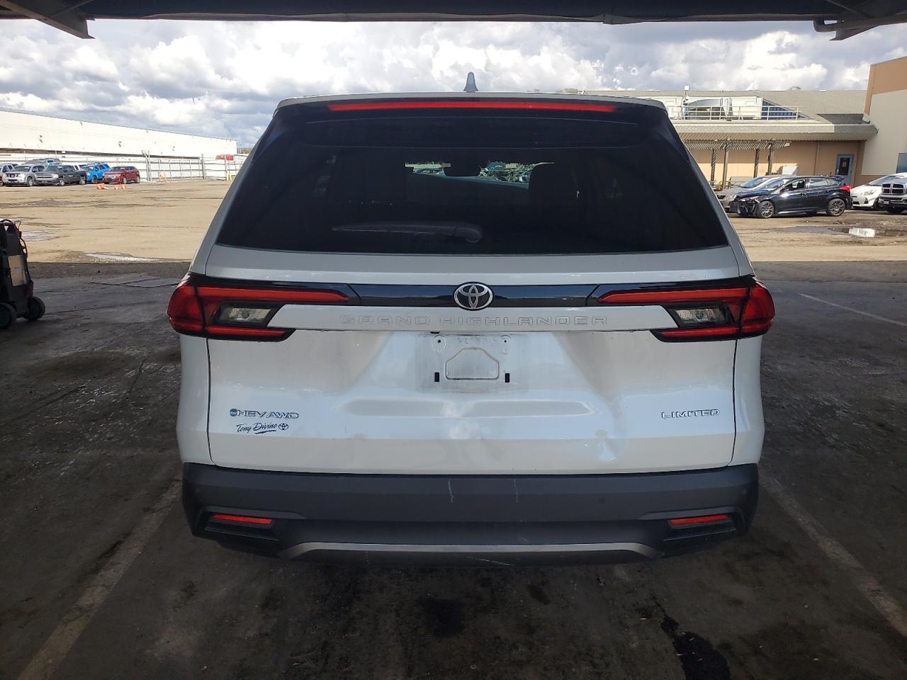 2024 Toyota Grand Highlander Xle - Фото 6