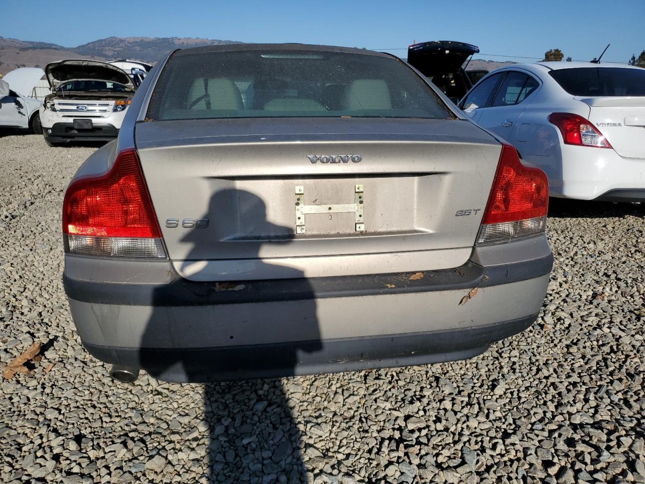 2004 Volvo S60 2.5T - Image 6