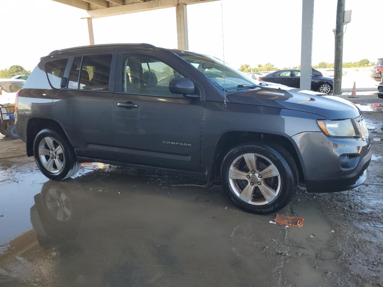2014 Jeep Compass Sport - Image 4