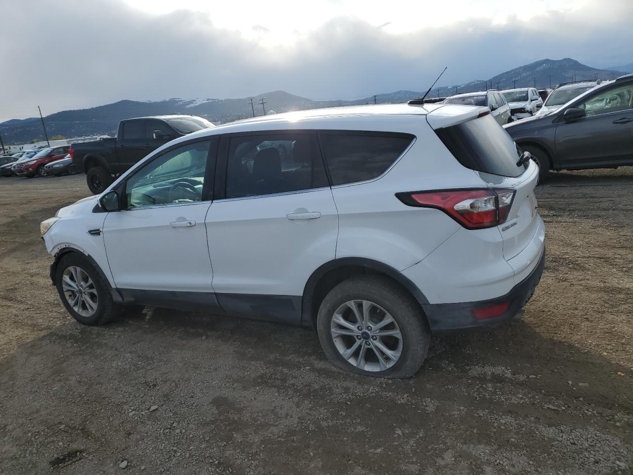 2017 Ford Escape Se - Фото 2