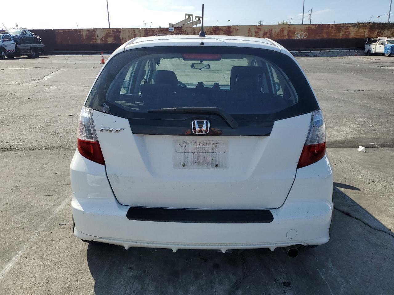 2013 Honda Fit - Image 6