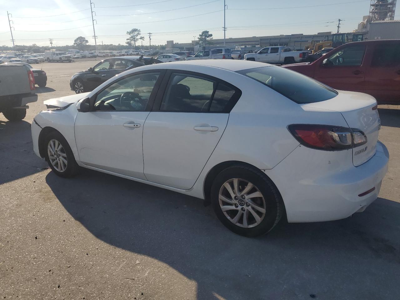 2013 Mazda 3 I - Фото 2