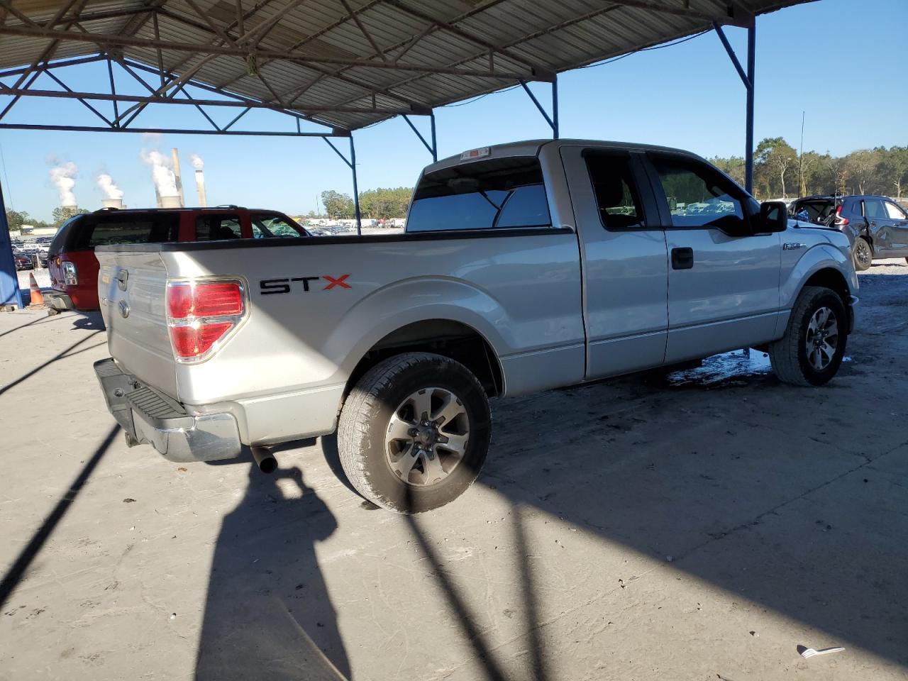 2013 Ford F150 Super Cab - Фото 3