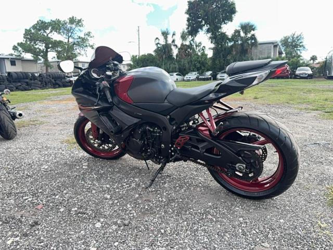2017 Suzuki Gsx-R600 - Фото 3