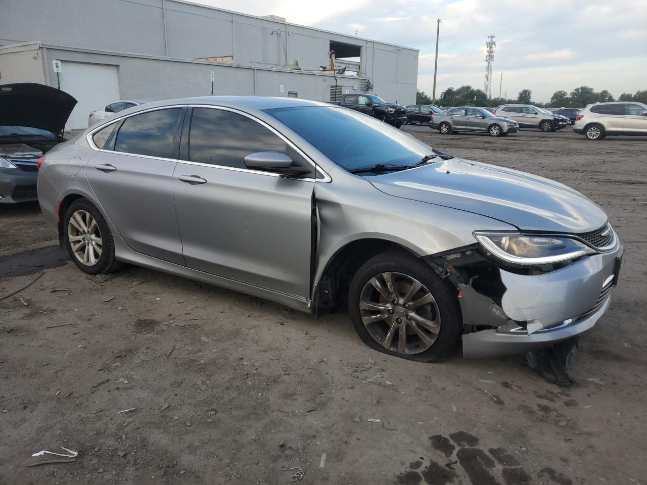 2015 Chrysler 200 Limited - Фото 4