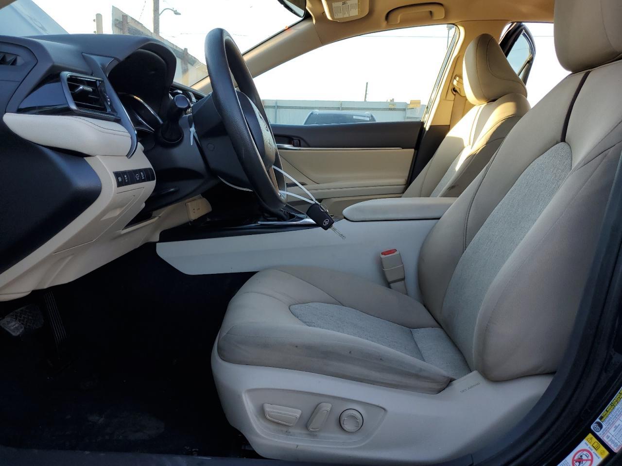 2019 Toyota Camry L - Image 7