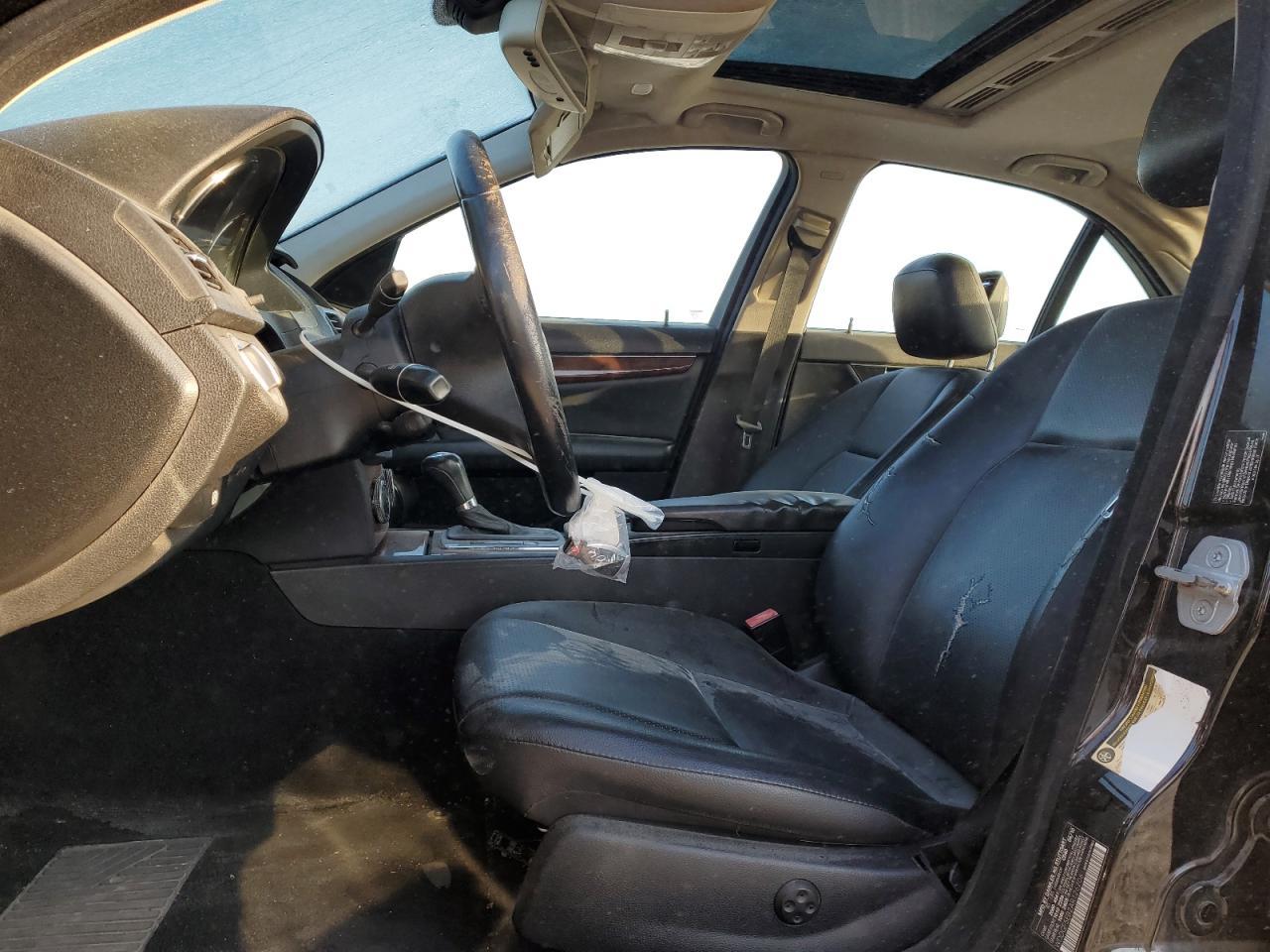 2010 Mercedes-Benz C 300 - Фото 7