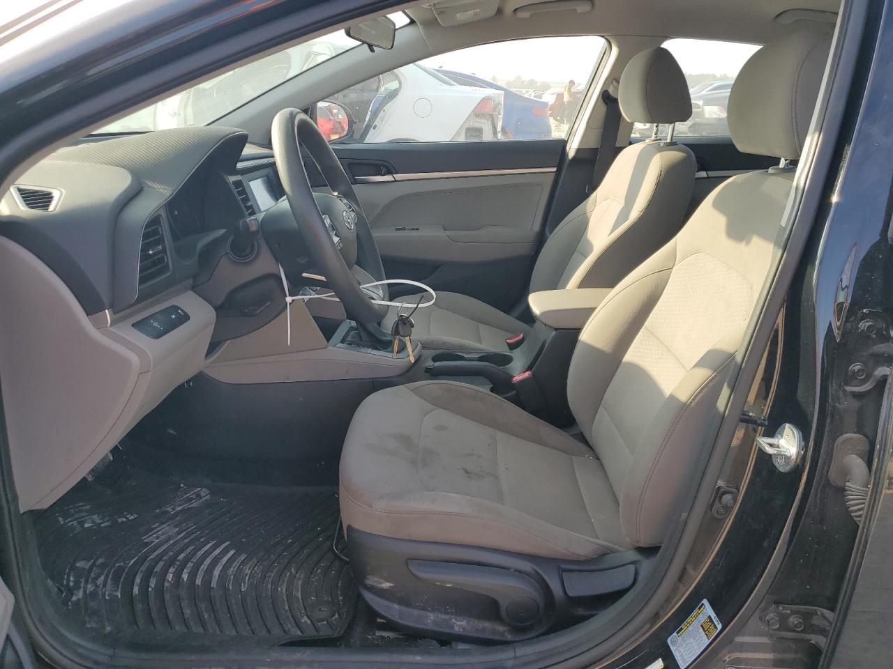 2020 Hyundai Elantra Se - Image 7