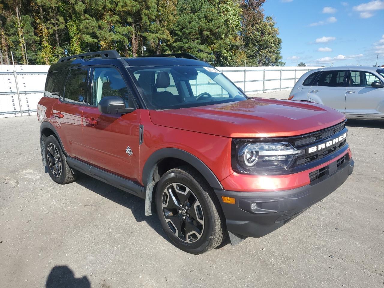 2023 Ford Bronco Sport Outer Banks - Image 4