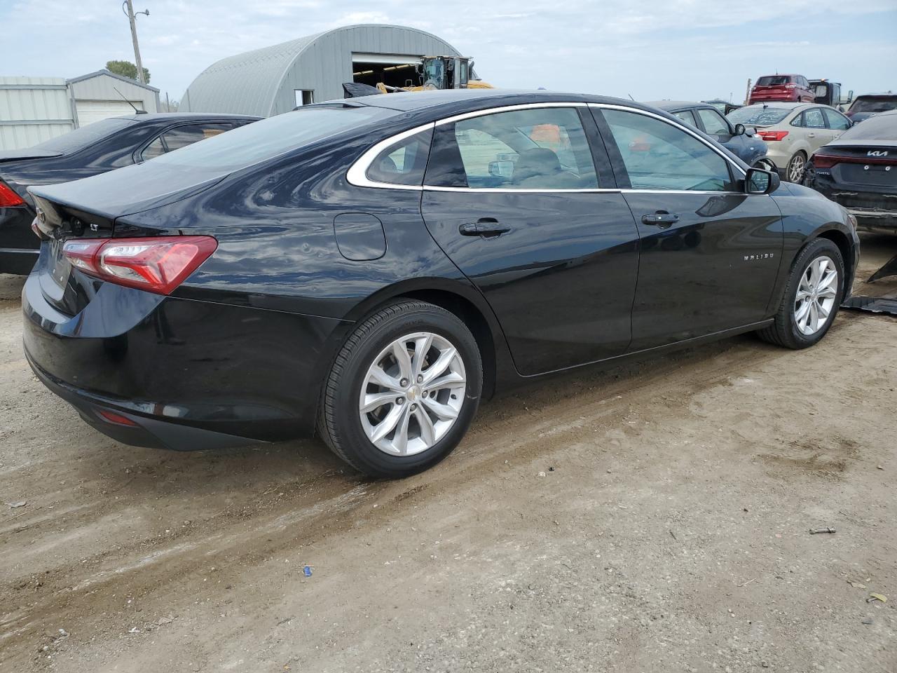 2022 Chevrolet Malibu Lt - Фото 3