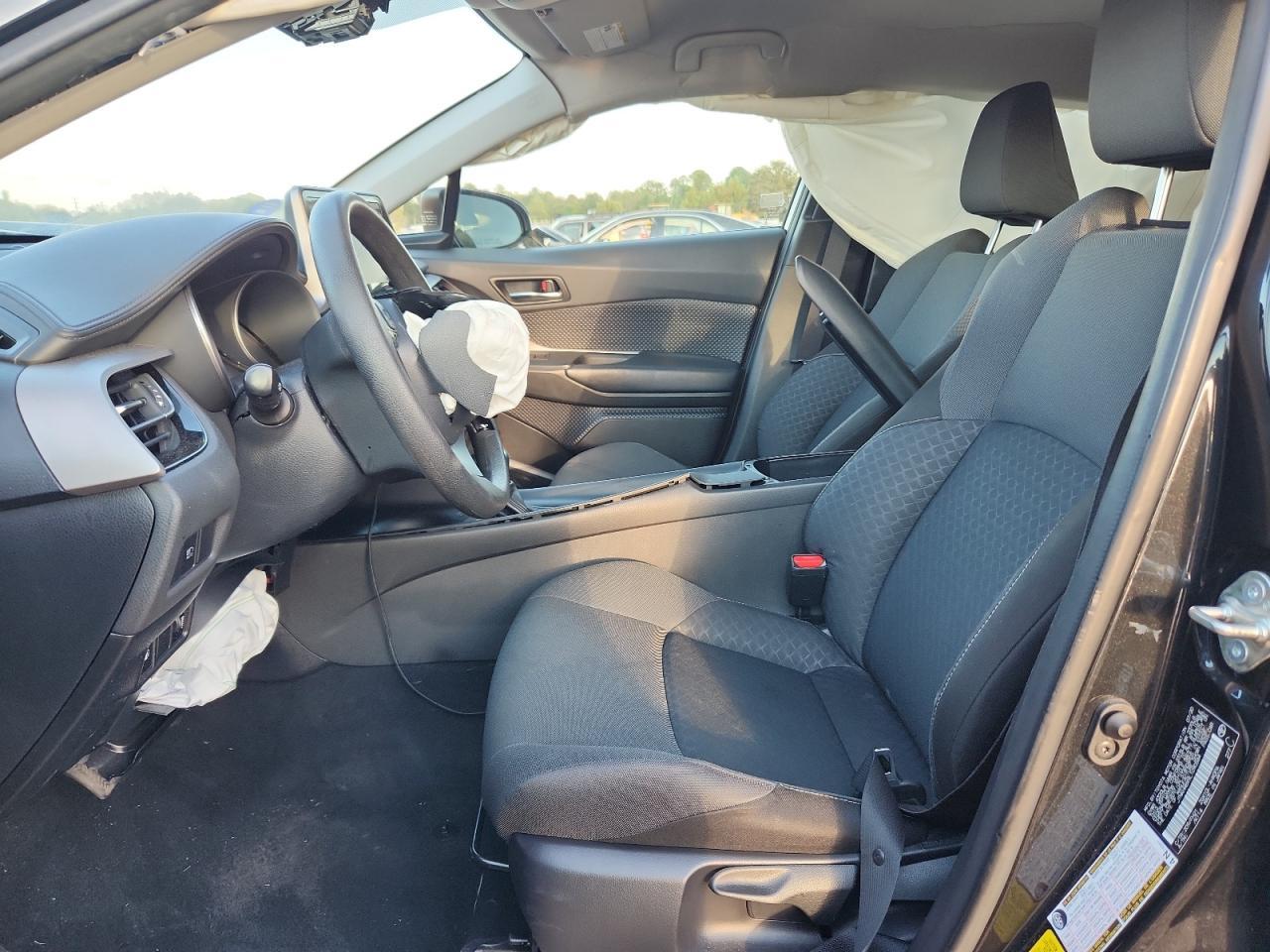 2020 Toyota C-Hr Xle - Image 7