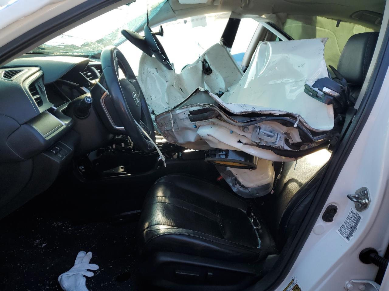 2016 Honda Civic Touring - Фото 7