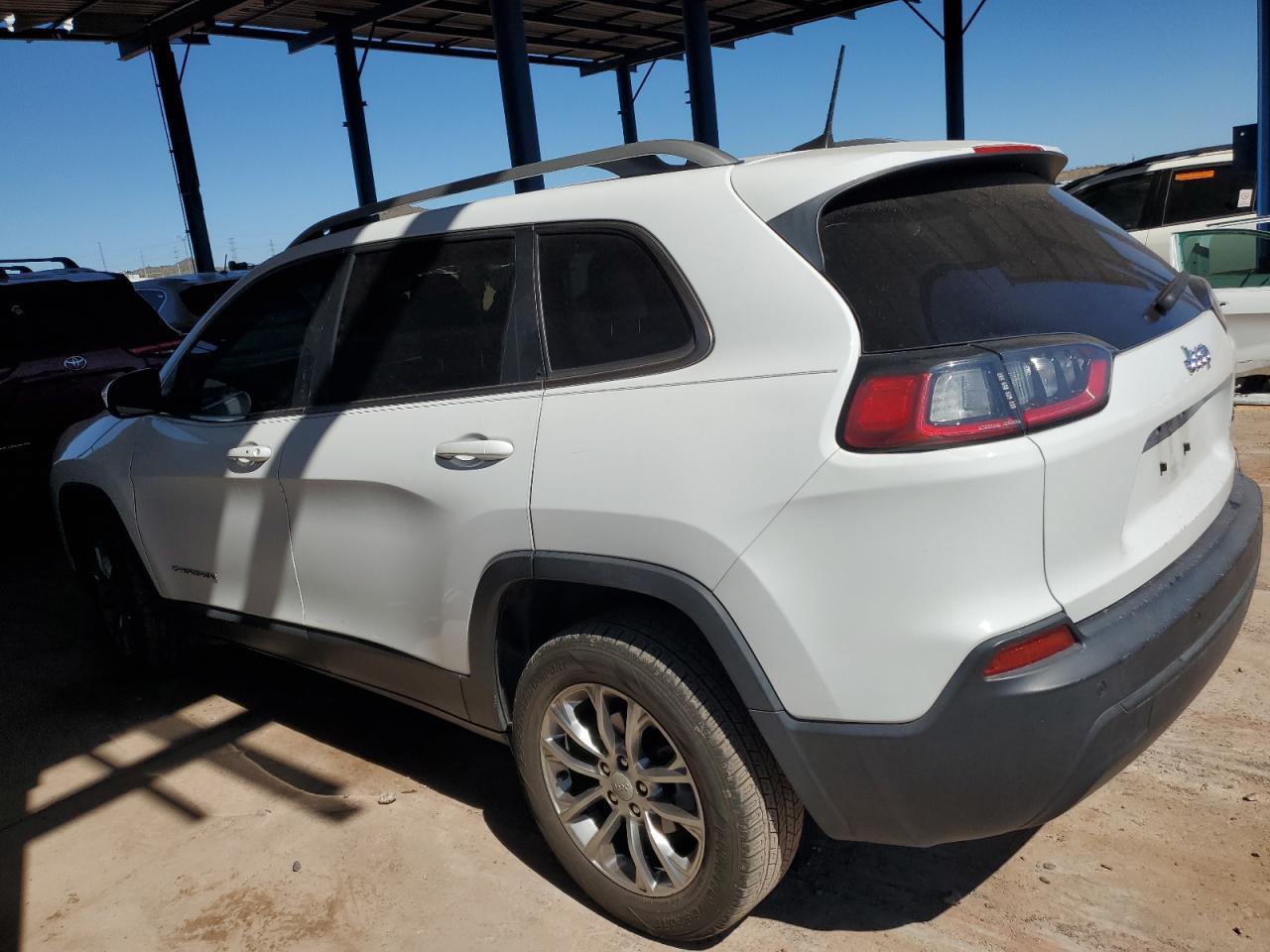 2020 Jeep Cherokee Latitude Plus - Image 2