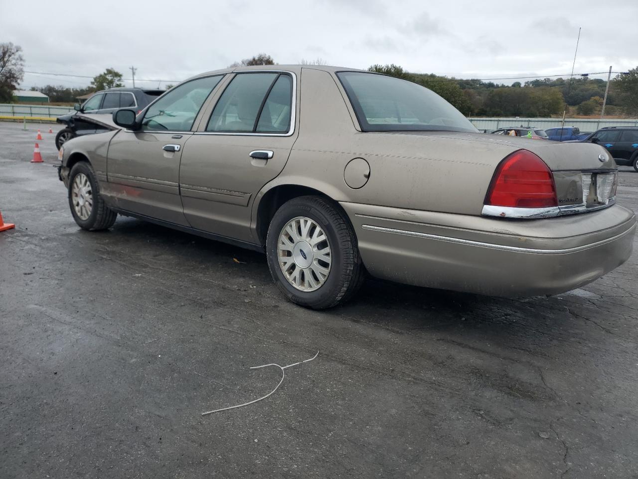 2005 Ford Crown Victoria Lx - Фото 2