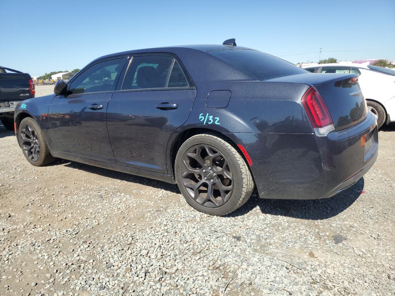 2019 Chrysler 300 S - Image 2