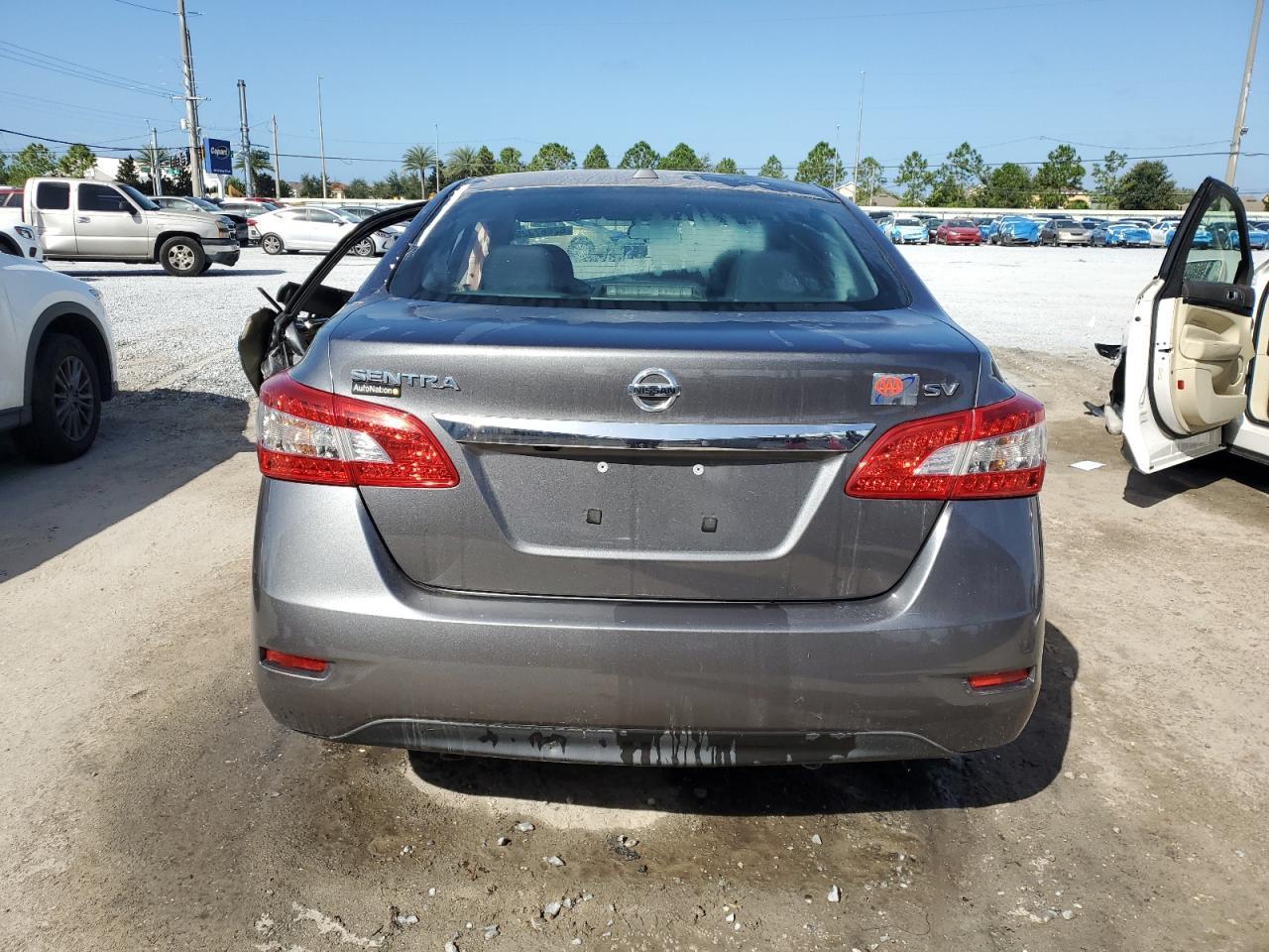 2015 Nissan Sentra S - Фото 6