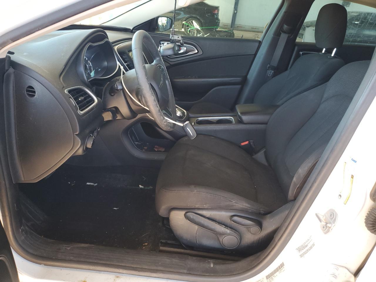 2016 Chrysler 200 Limited - Фото 7