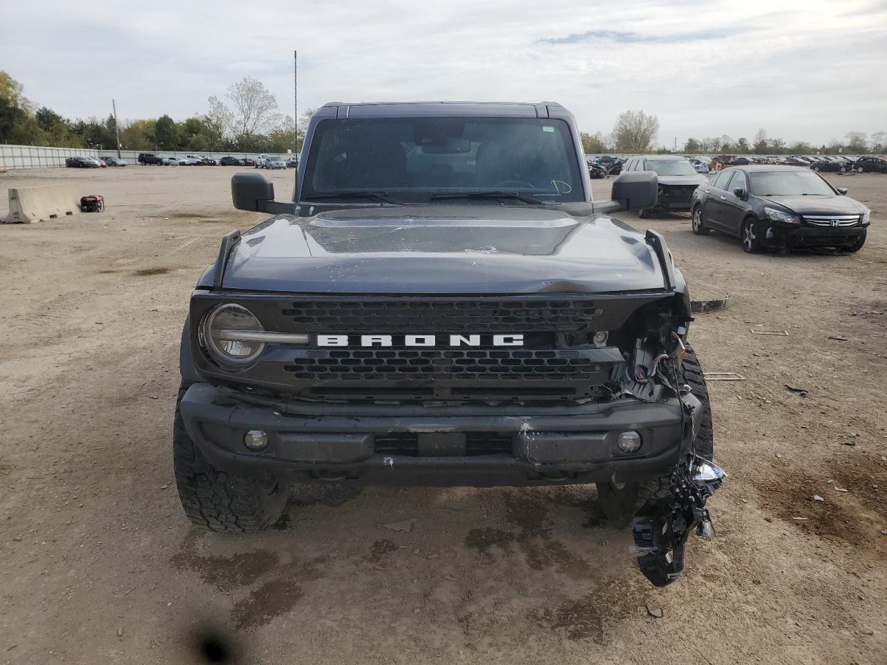 2022 Ford Bronco Base - Image 5