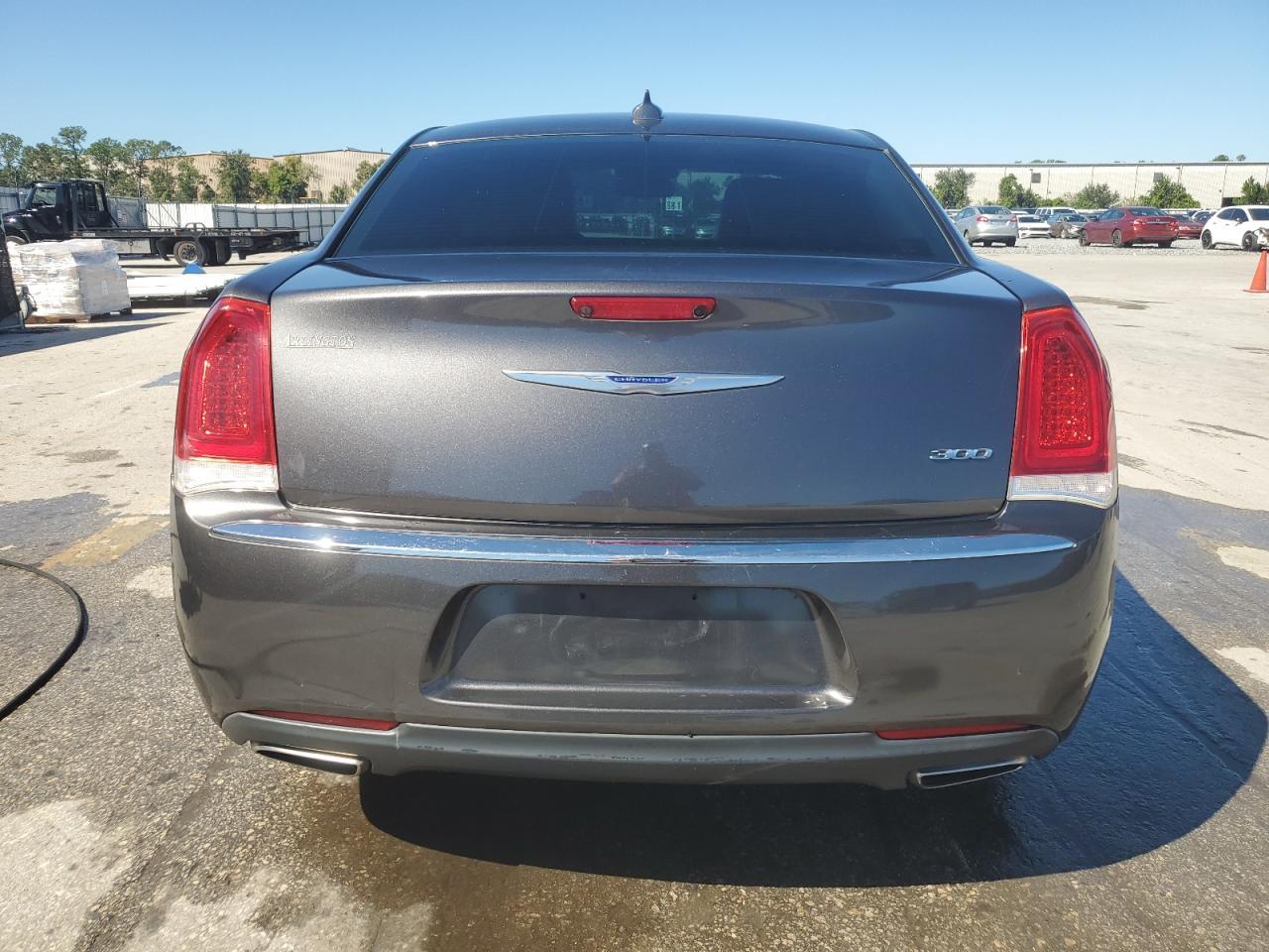 2019 Chrysler 300 Limited - Фото 6