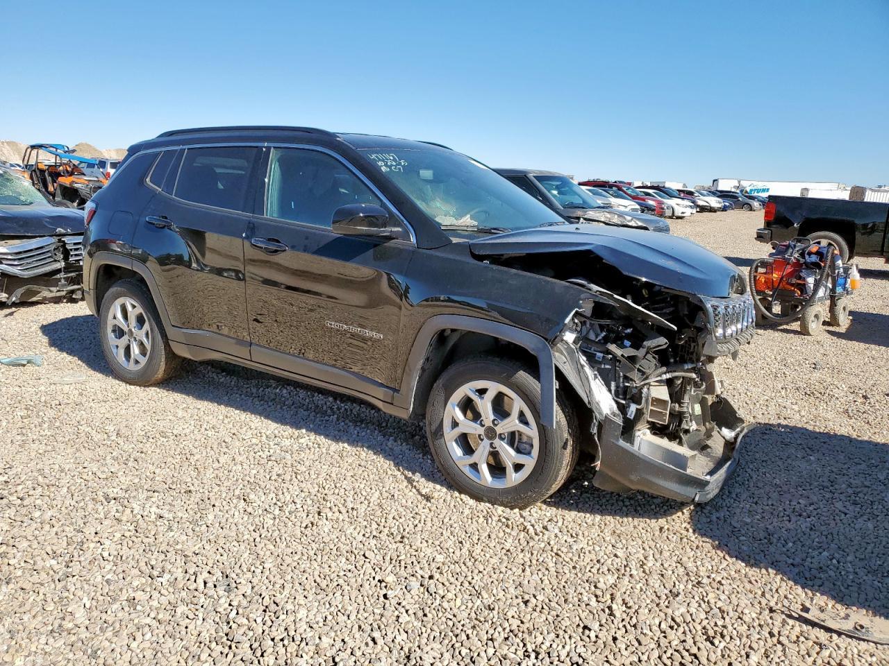 2025 Jeep Compass Latitude - Image 4