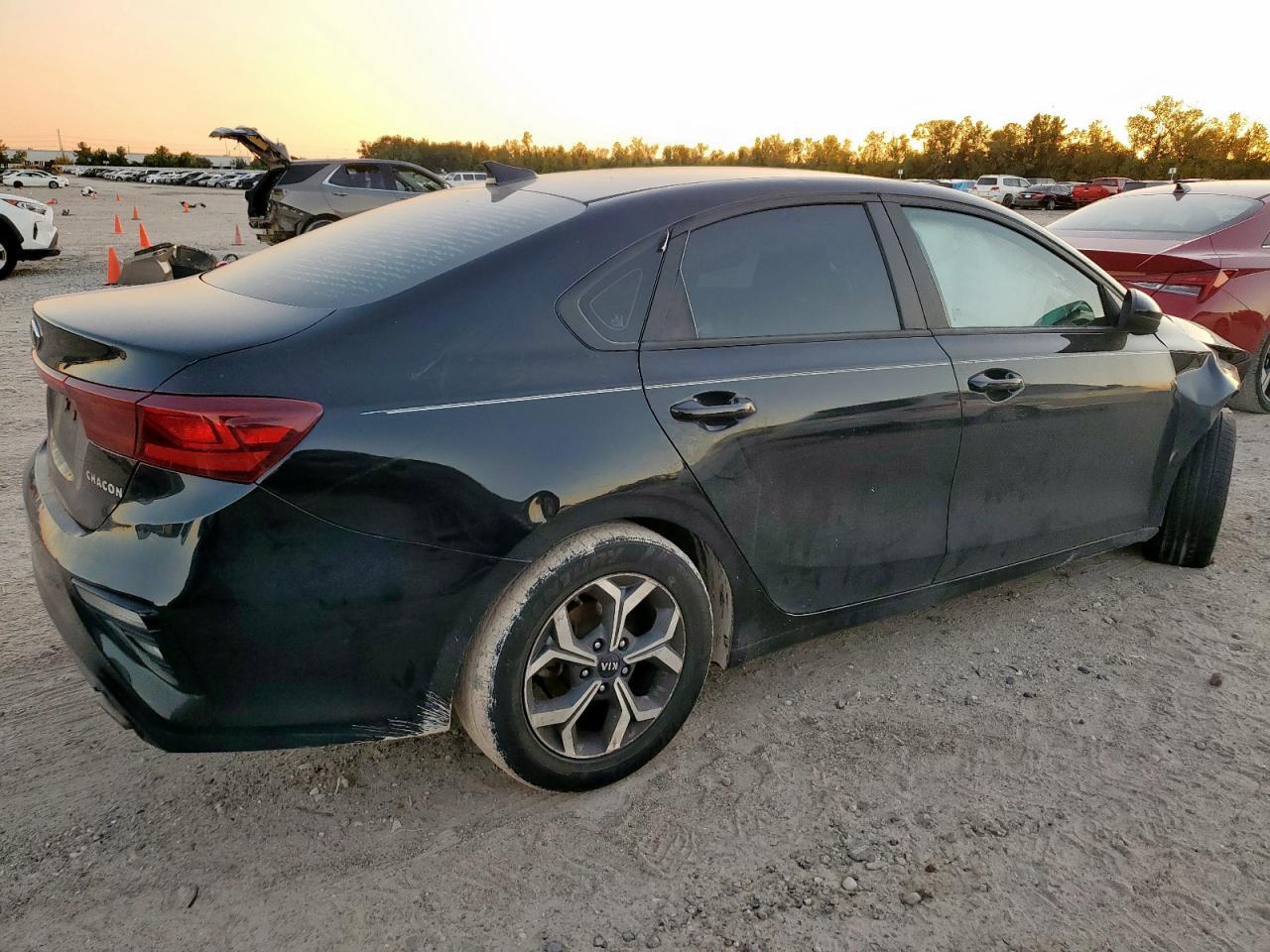 2021 Kia Forte - Фото 3