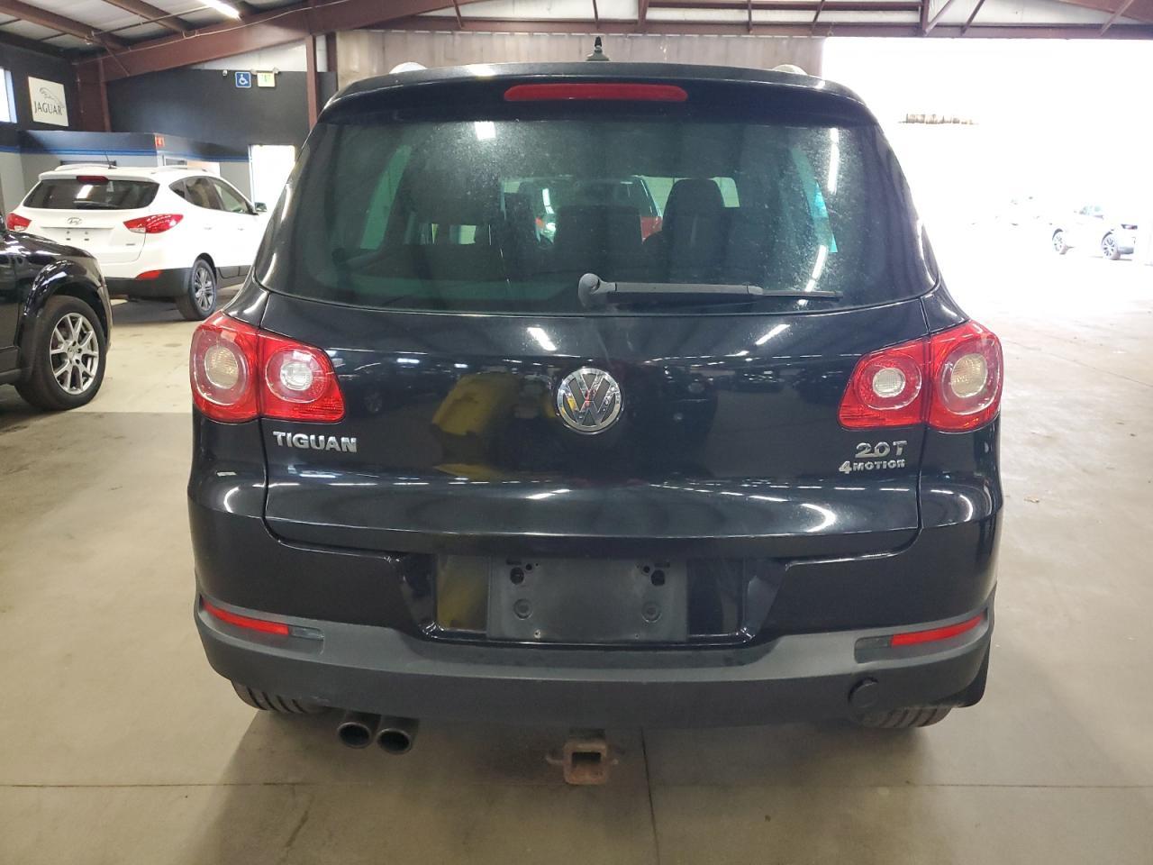 2011 Volkswagen Tiguan S - Фото 6