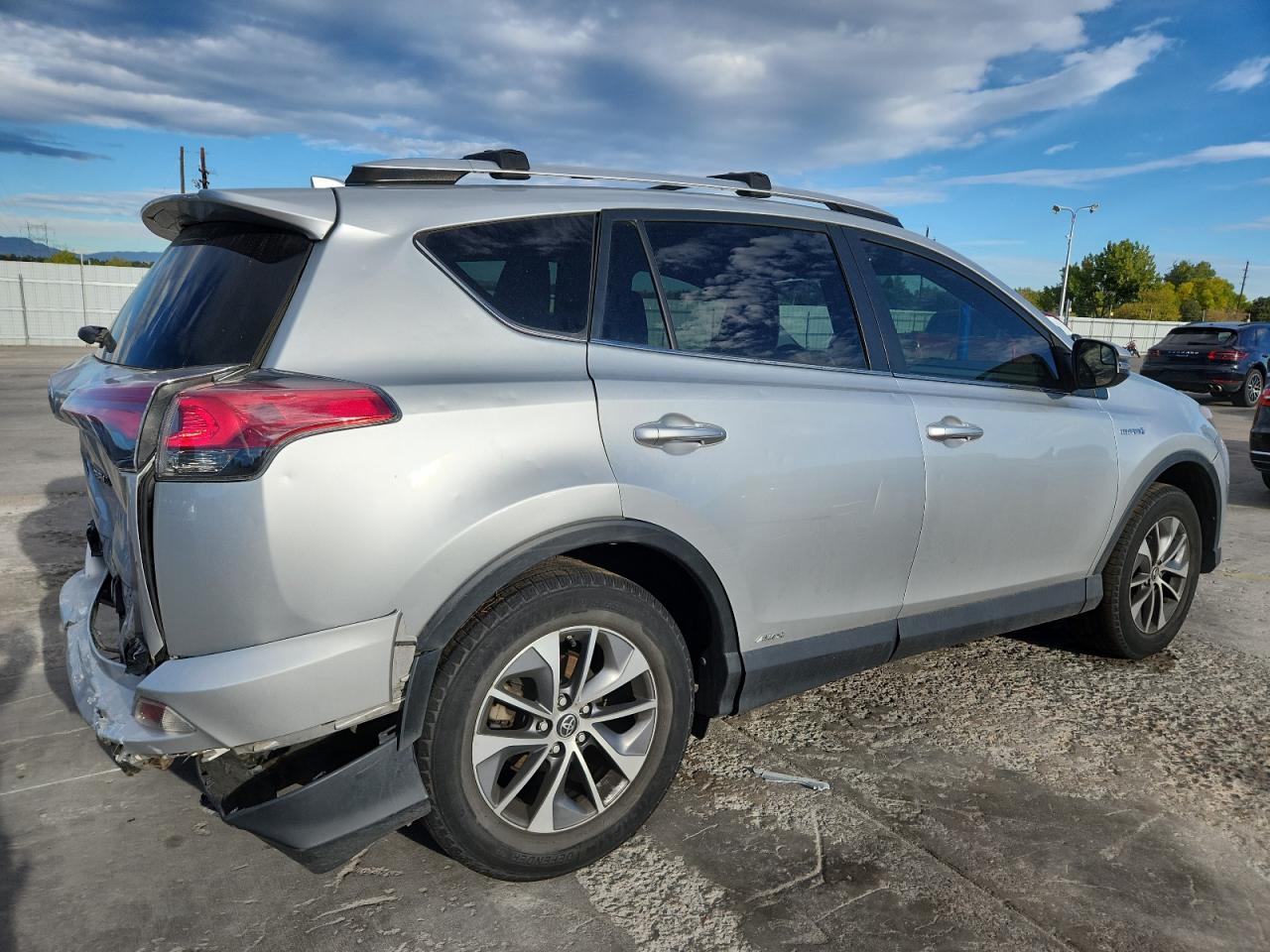 2016 Toyota Rav4 Hv Xle - Фото 3