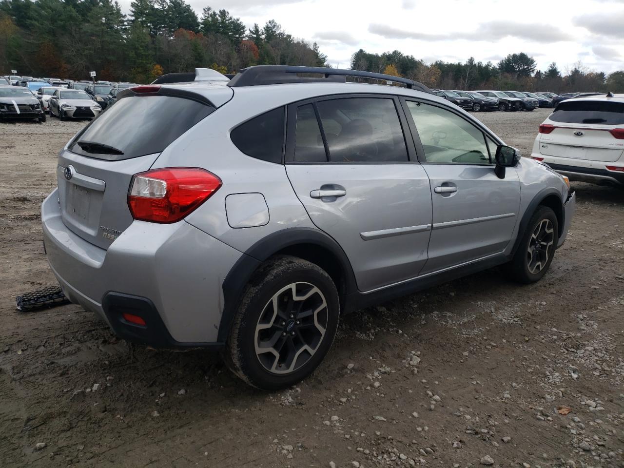 2016 Subaru Crosstrek Limited - Image 3