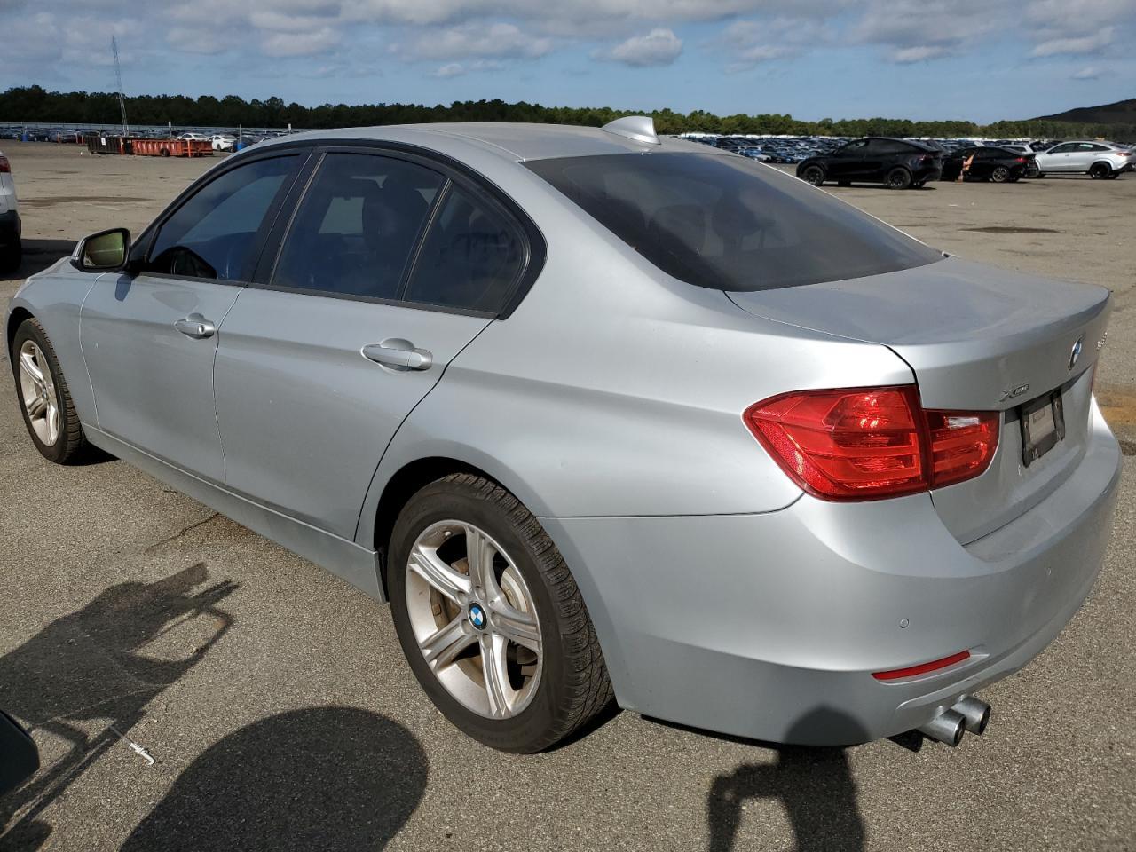 2015 BMW 328 Xi Sulev - Image 2