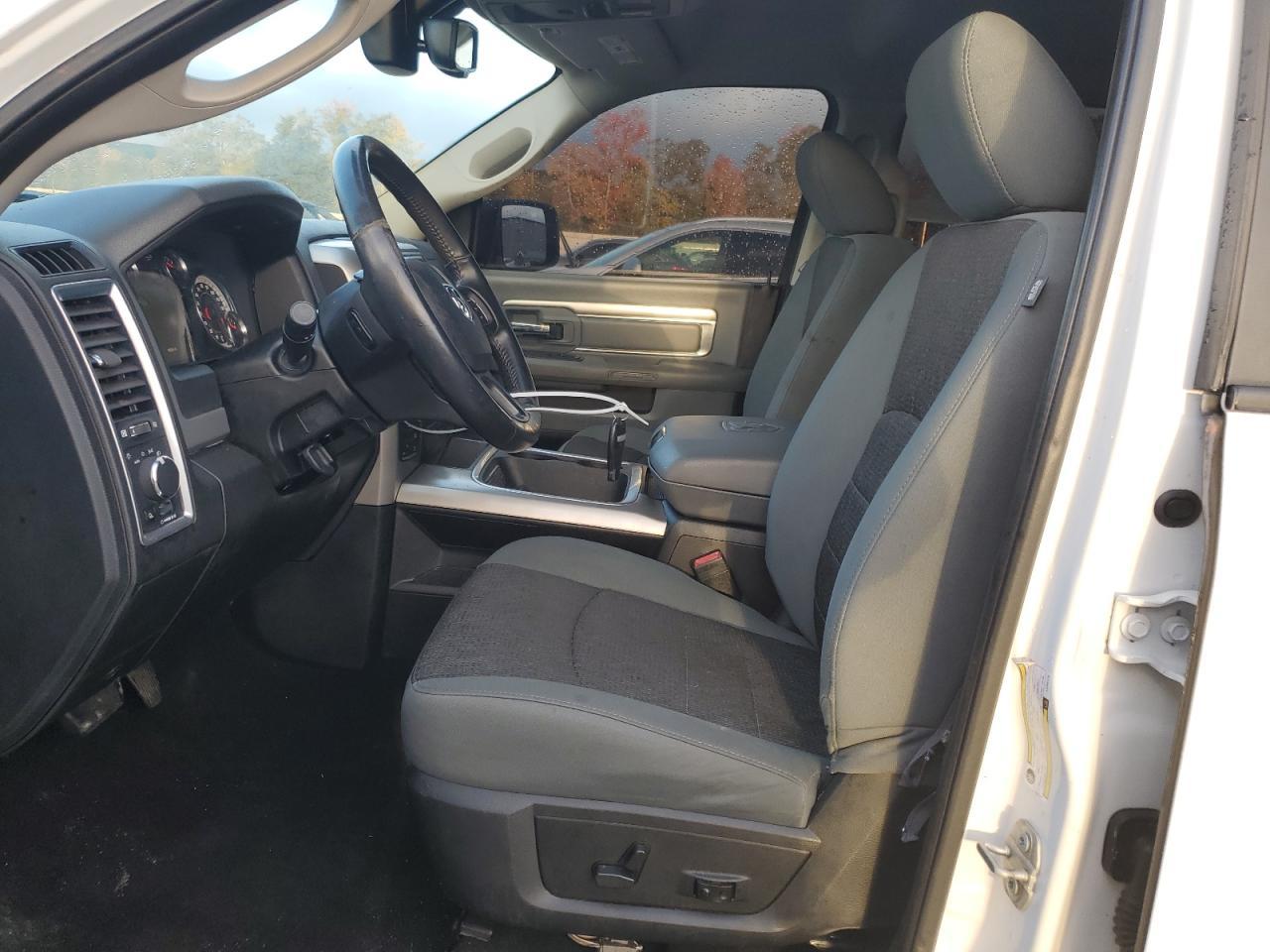 2020 Ram 1500 Classic Warlock - Фото 7