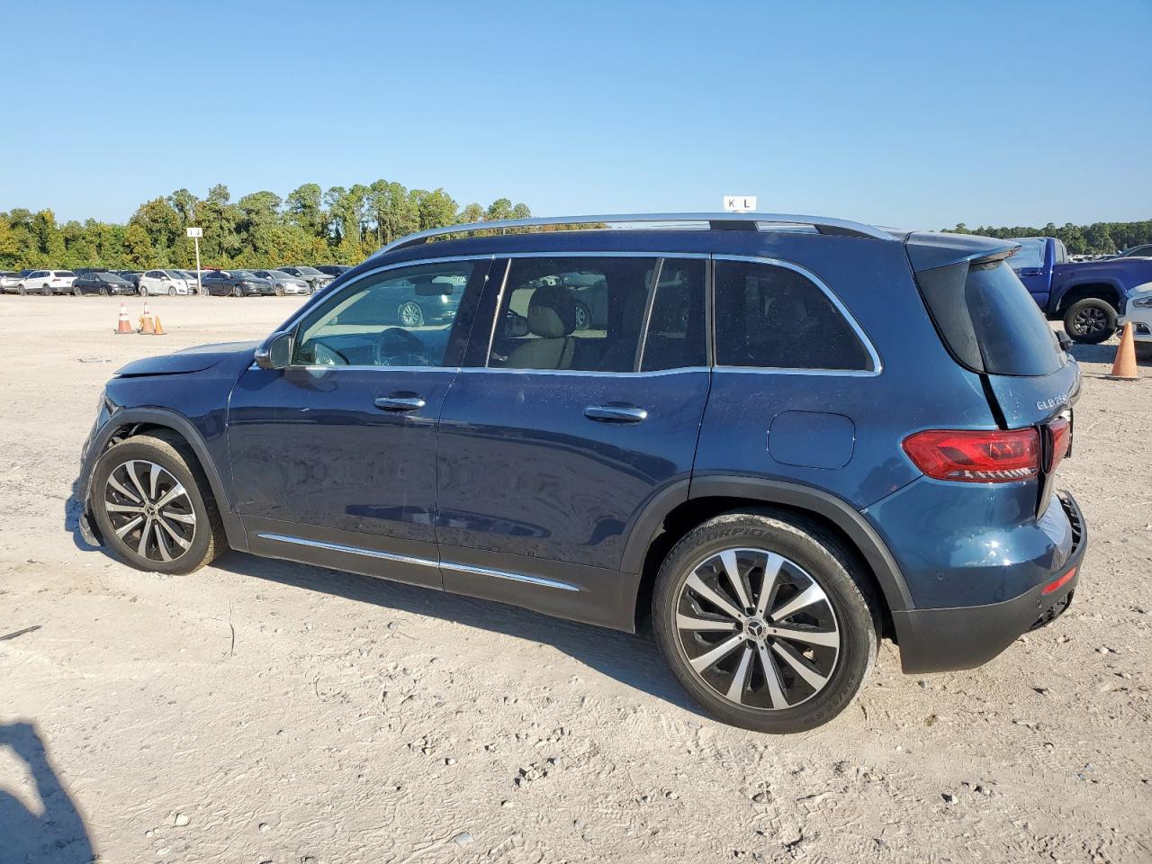 2022 Mercedes-Benz Glb 250 - Фото 2
