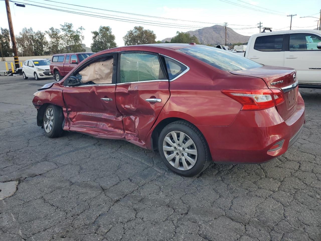 2017 Nissan Sentra S - Фото 2