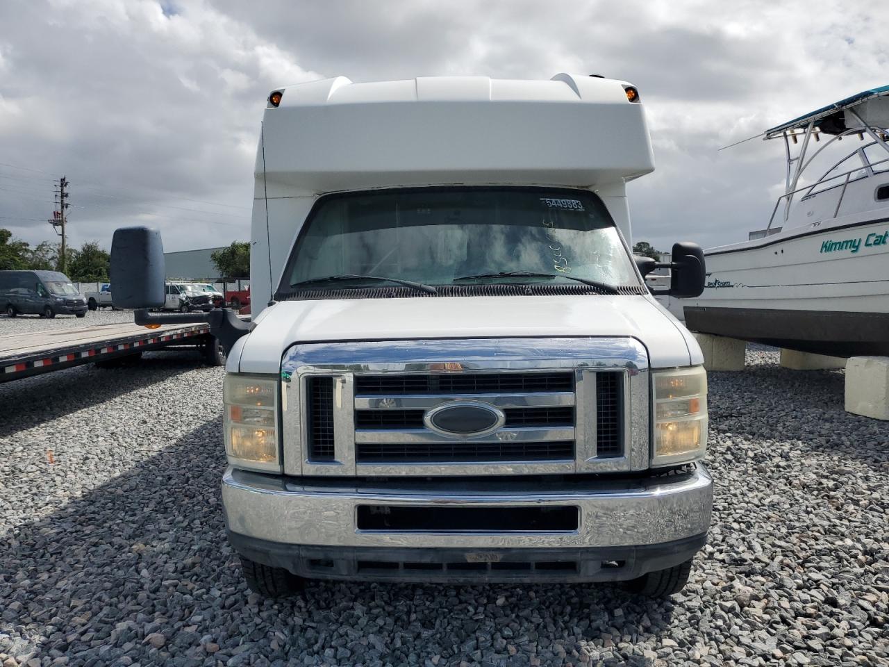2014 Ford Econoline E450 Super Duty Cutaway Van - Фото 5